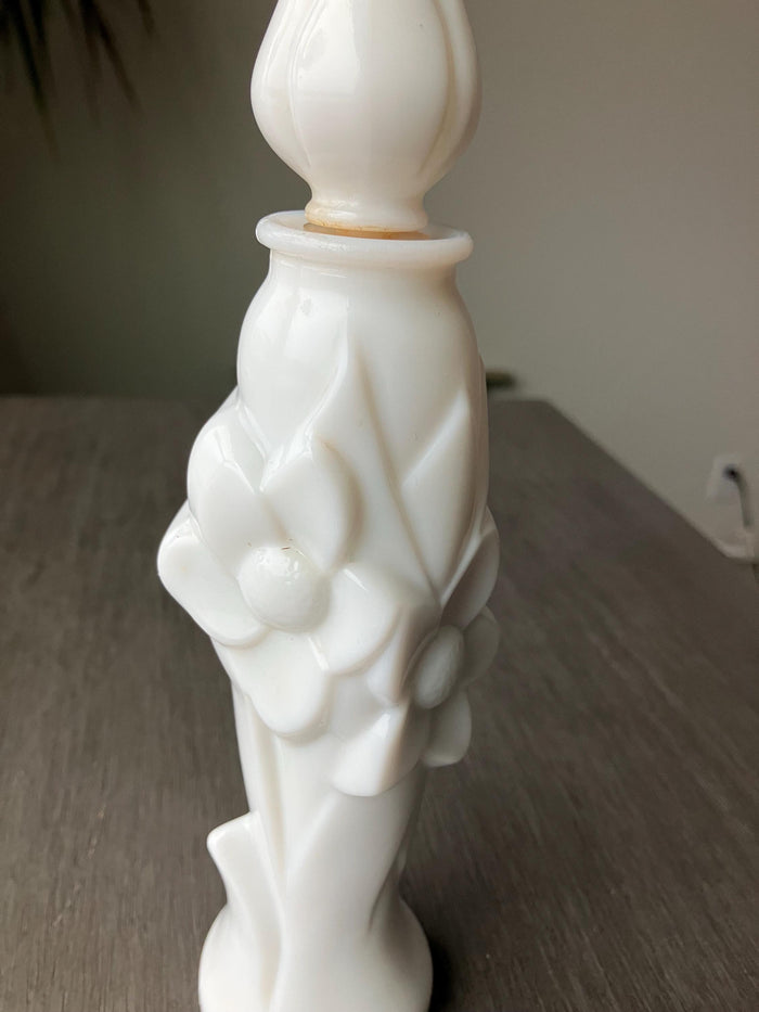 Avons Floral Bud Vase, Roses Roses With The Original  Creamy Bath Foam, Valentines Day Gift