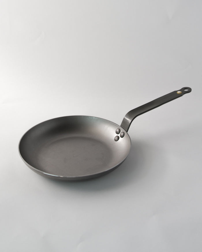 De Buyer Carbon Steel 9" Omelet Pan