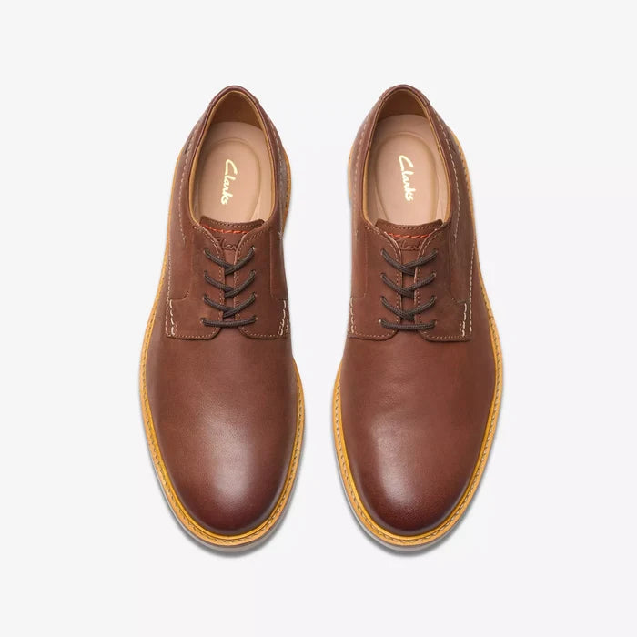 ZAPATO CLARKS ATTICUS LT LACE CUERO TOSTADO OSCURO